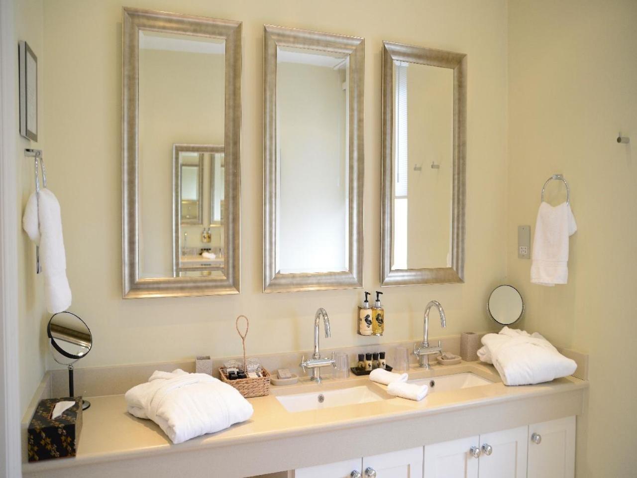 Bed and Breakfast Gilbey'S Bar, Restaurant & Townhouse Windsor Habitación foto